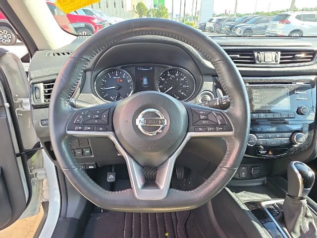 Used 2017 Nissan Rogue SV FWD image 15