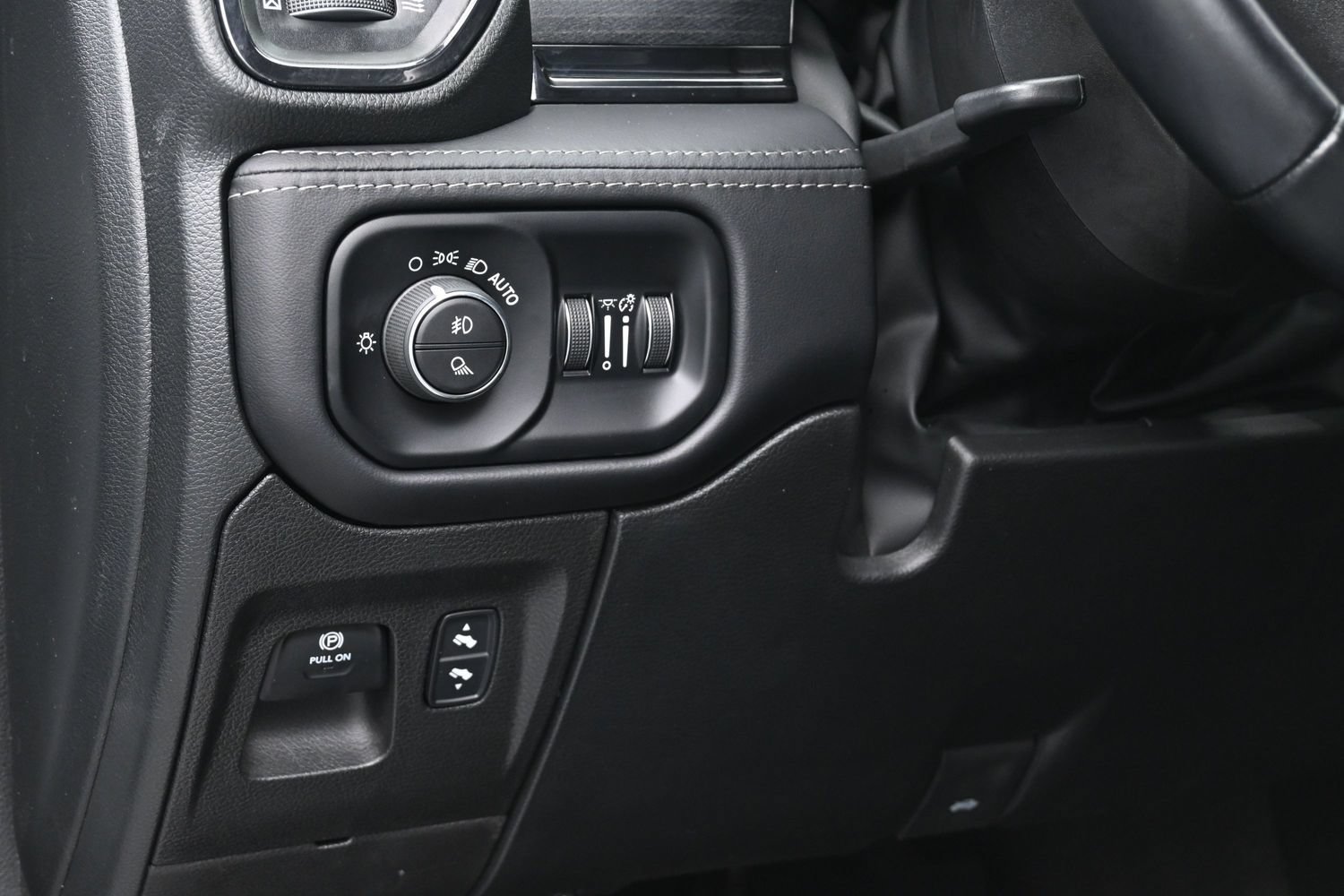Used 2022 RAM 1500 Limited w/ Body Color Bumper Group AWD/4WD image 23