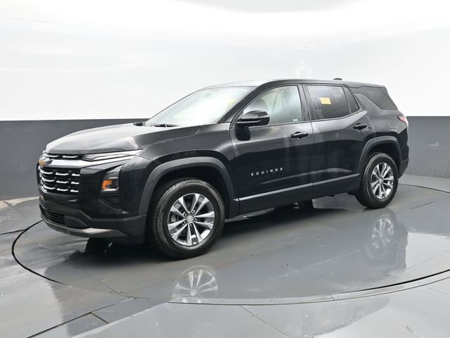 Used 2025 Chevrolet Equinox LT image 2