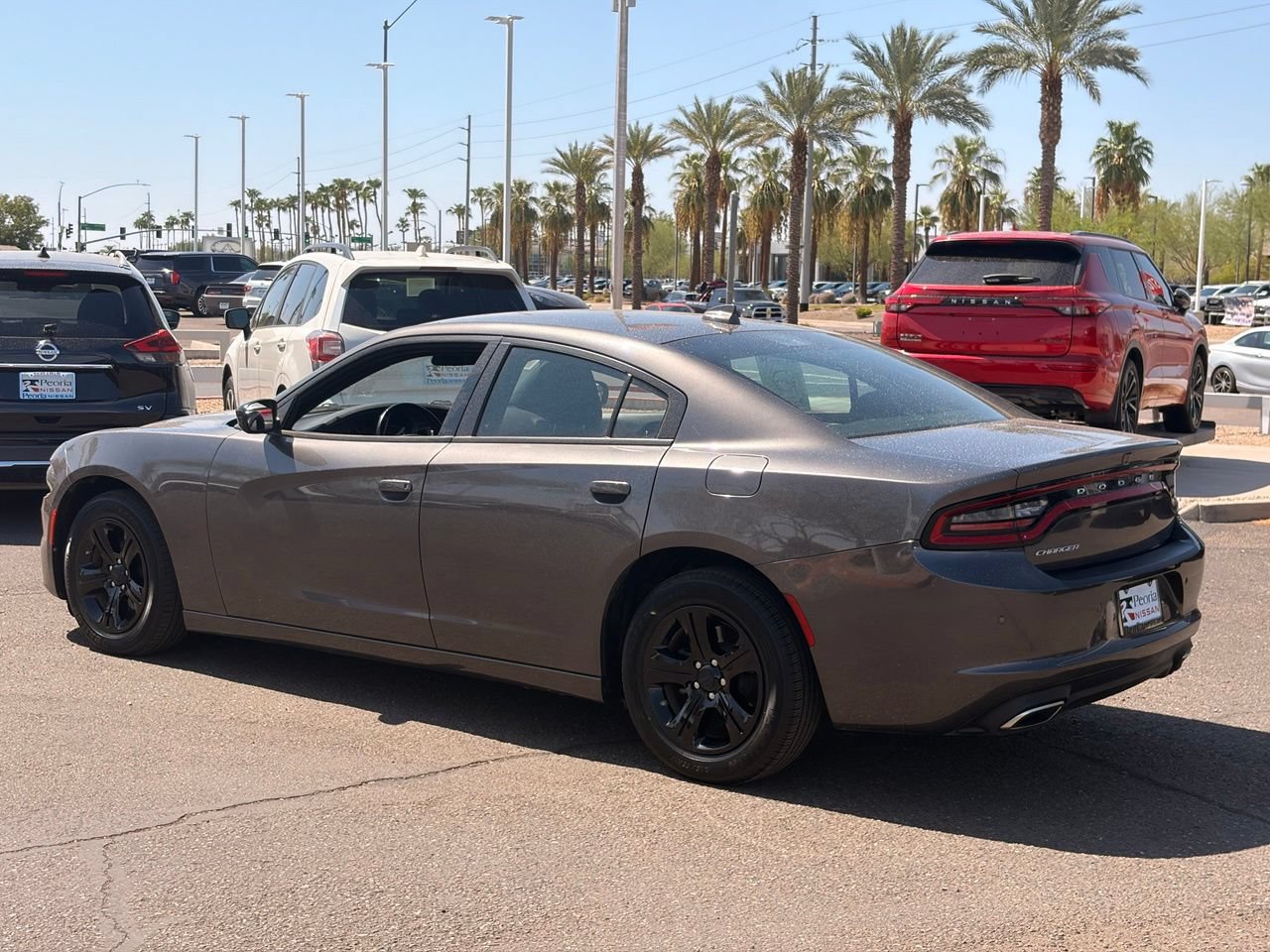 Used 2023 Dodge Charger SXT RWD image 4
