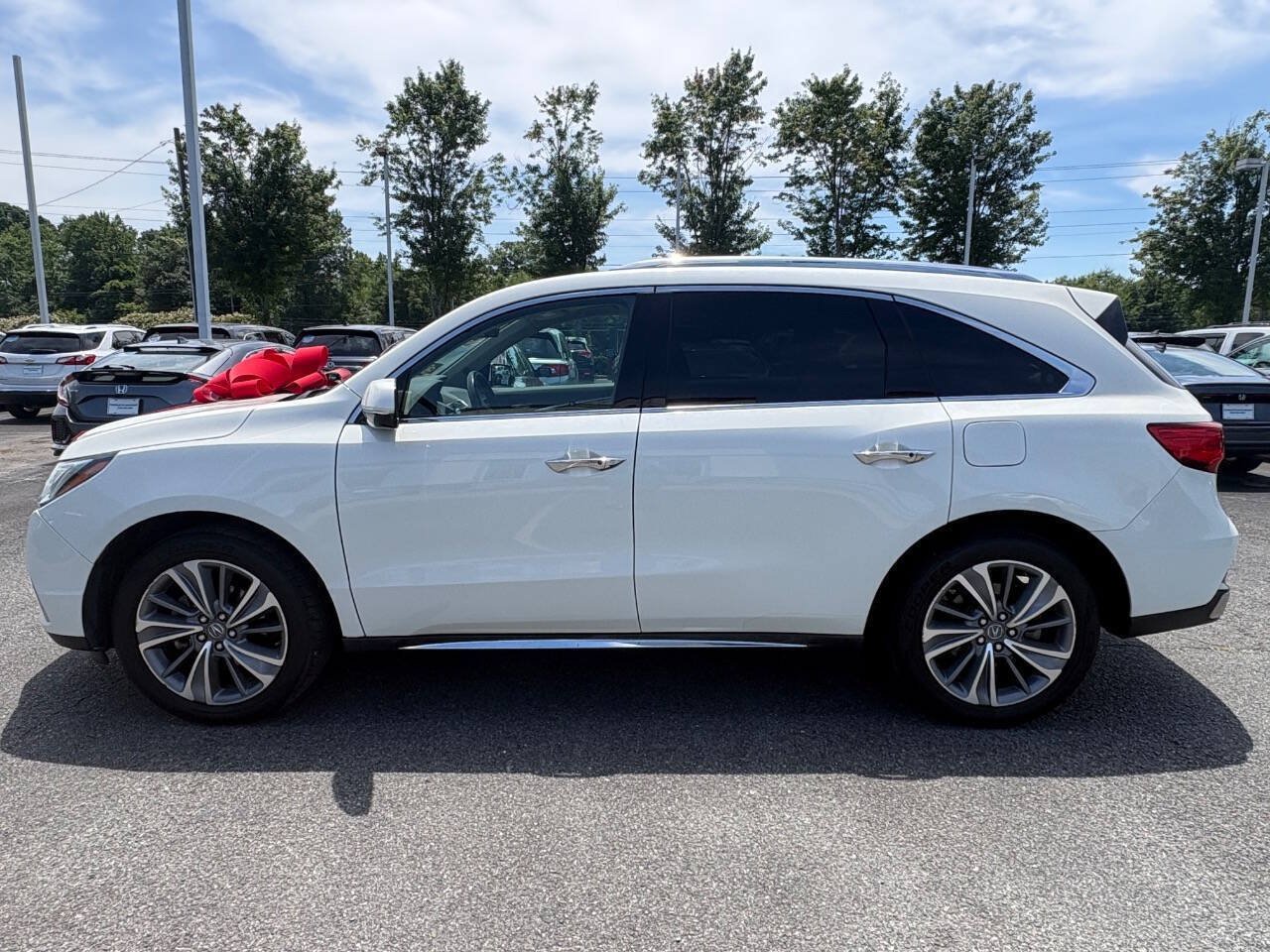 Used 2017 Acura MDX w/ Technology Package AWD/4WD image 3
