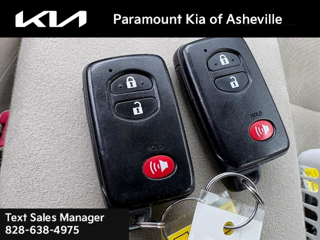 Used 2010 Toyota Prius Two image 28