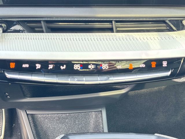 New 2026 Cadillac Optiq Luxury 1 image 22