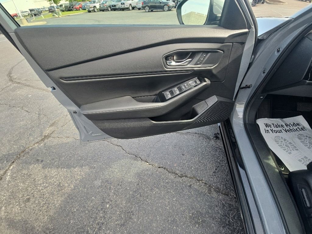 Used 2024 Honda Accord Touring image 11