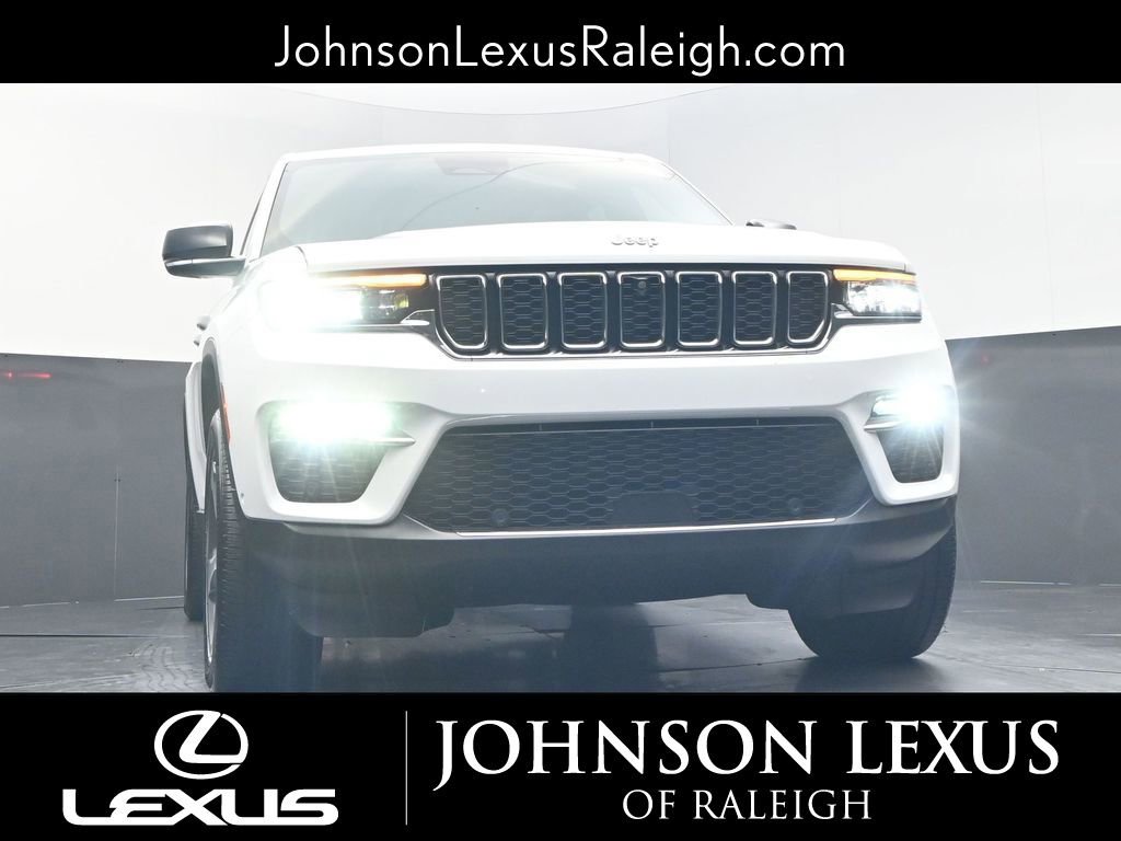 Used 2024 Jeep Grand Cherokee Limited w/ Luxury Tech Group II image 15