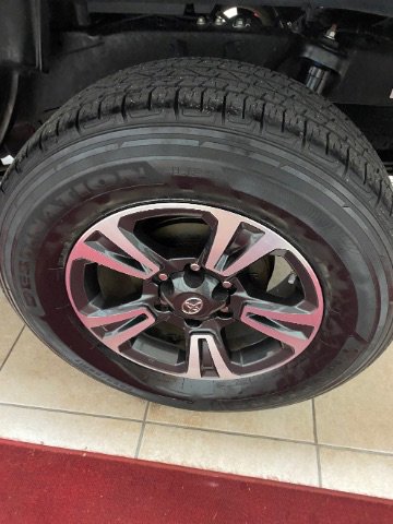 Used 2018 Toyota Tacoma TRD Sport image 28