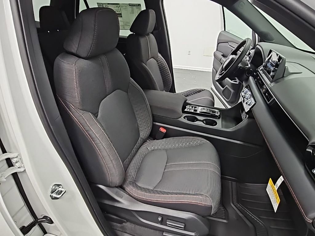 New 2025 Honda Pilot Sport image 36