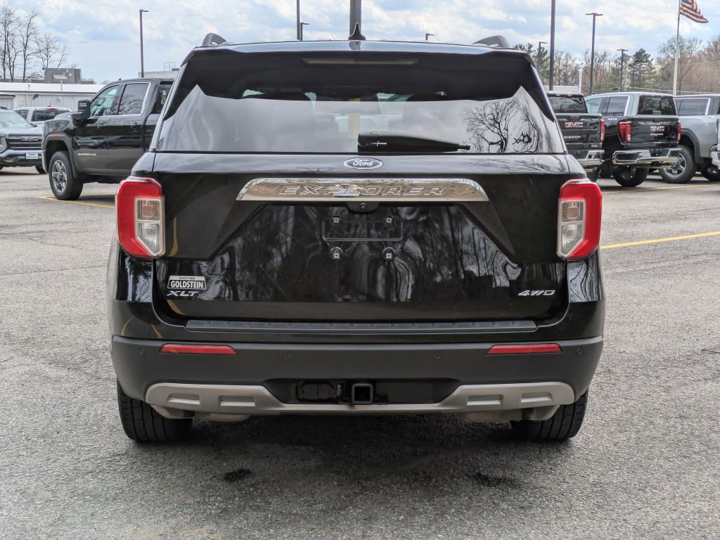 Used 2021 Ford Explorer XLT w/ Equipment Group 202A AWD/4WD image 6