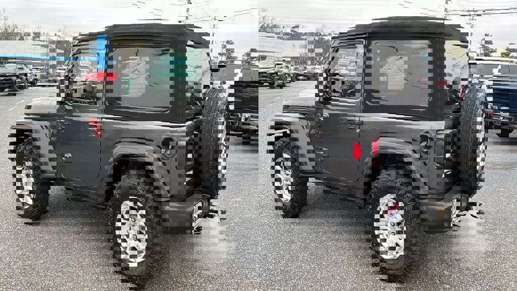 Used 2023 Jeep Wrangler Sport S image 7