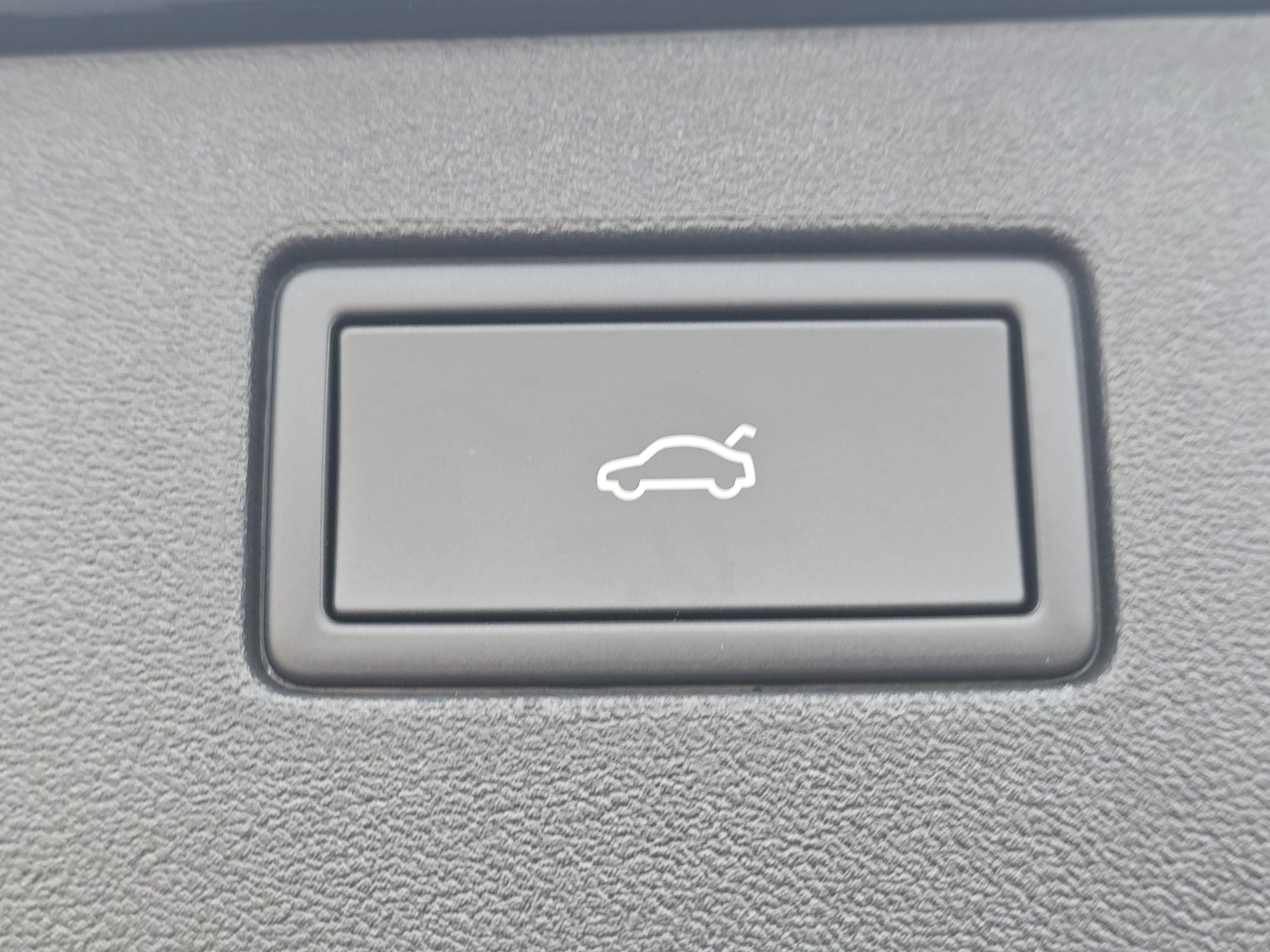 New 2026 Volkswagen Tiguan SE image 16