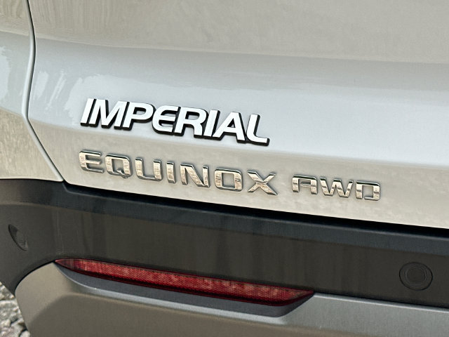 Used 2025 Chevrolet Equinox LT AWD/4WD image 13