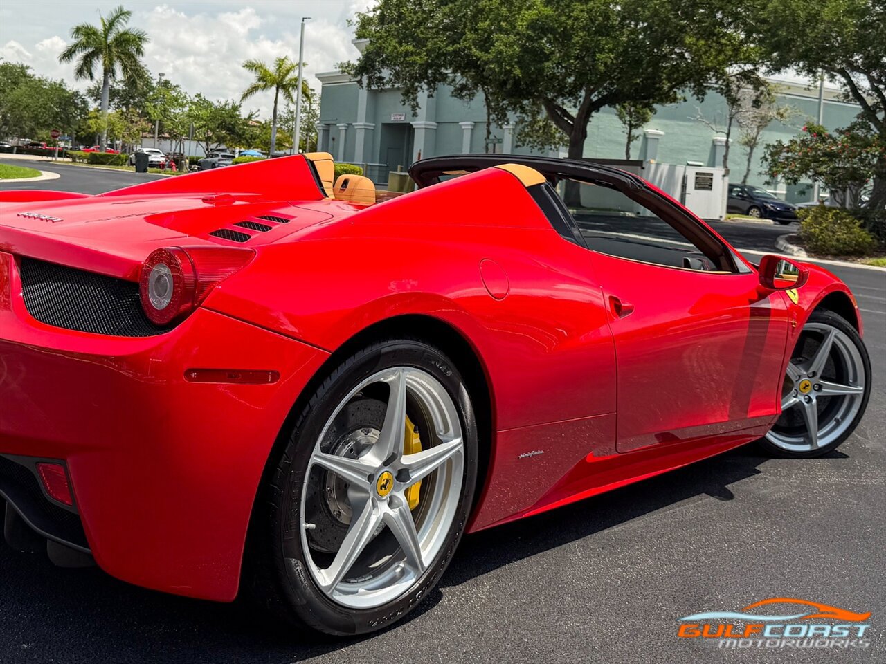 Used 2012 Ferrari 458 Spider RWD image 58