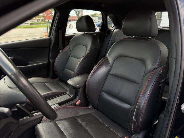 Used 2018 Hyundai Elantra GT Sport FWD image 7