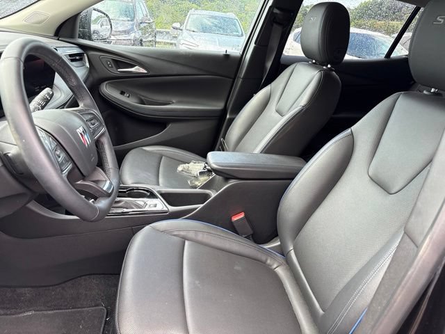 Used 2025 Buick Encore GX Sport Touring AWD/4WD image 9