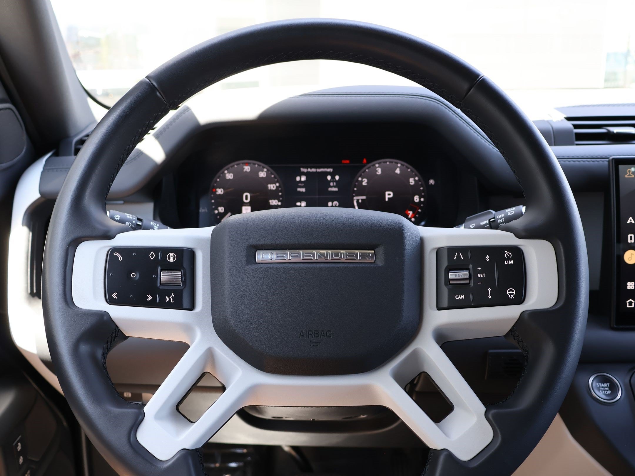 Certified 2025 Land Rover Defender 130 X-Dynamic SE AWD/4WD image 16