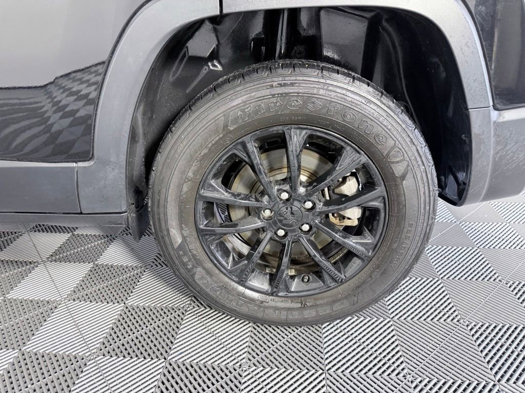 Used 2023 Jeep Cherokee Altitude Lux image 27