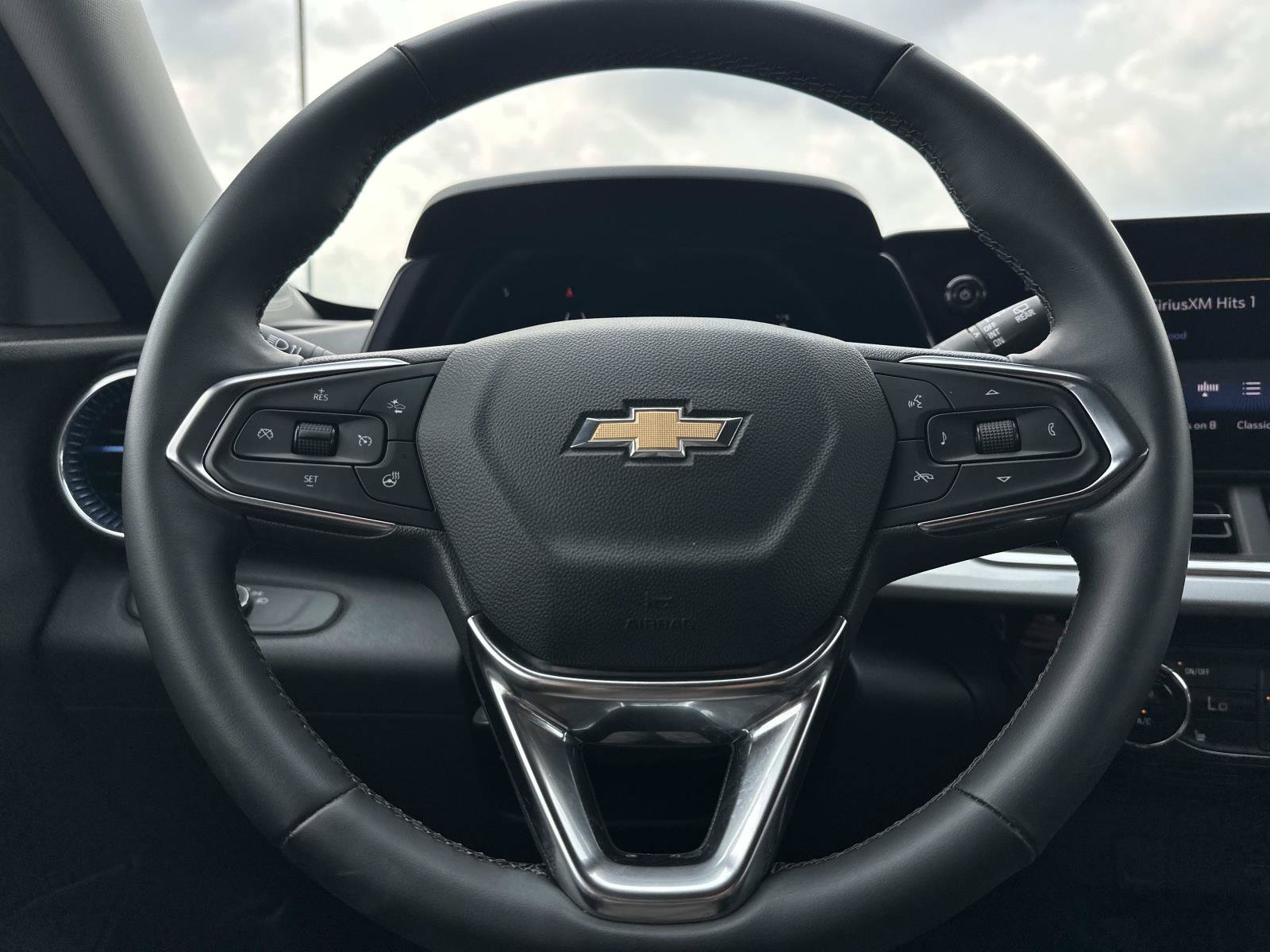 Certified 2024 Chevrolet Trax LT w/ Driver Confidence Package FWD image 19