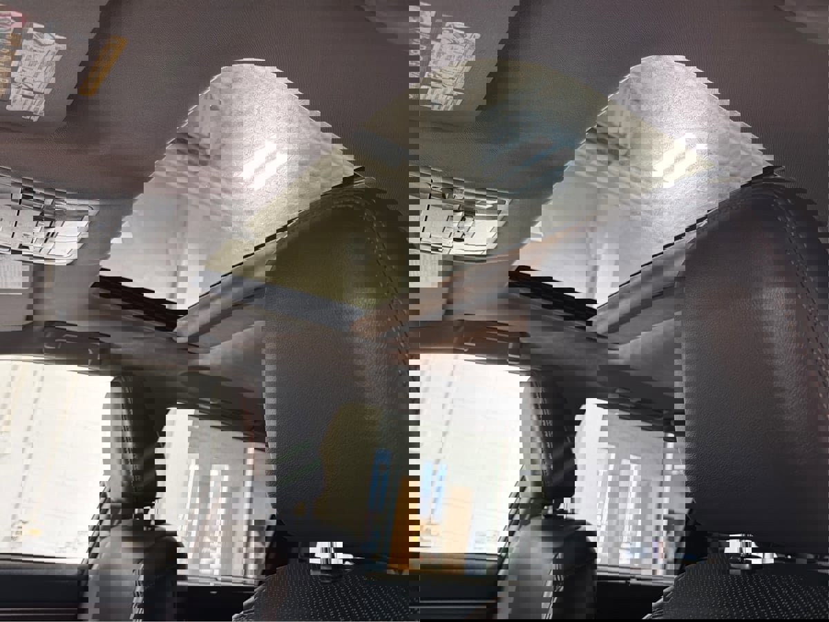 Used 2015 Toyota Highlander Limited image 26