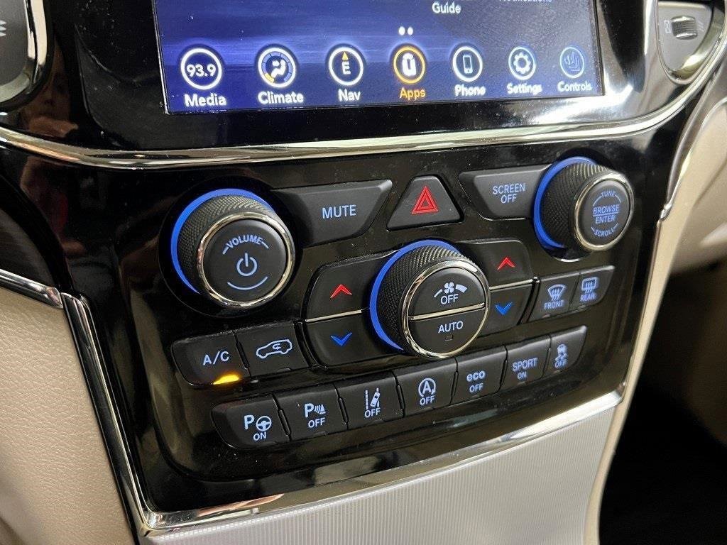 Used 2020 Jeep Grand Cherokee Summit w/ Platinum Series Group image 38