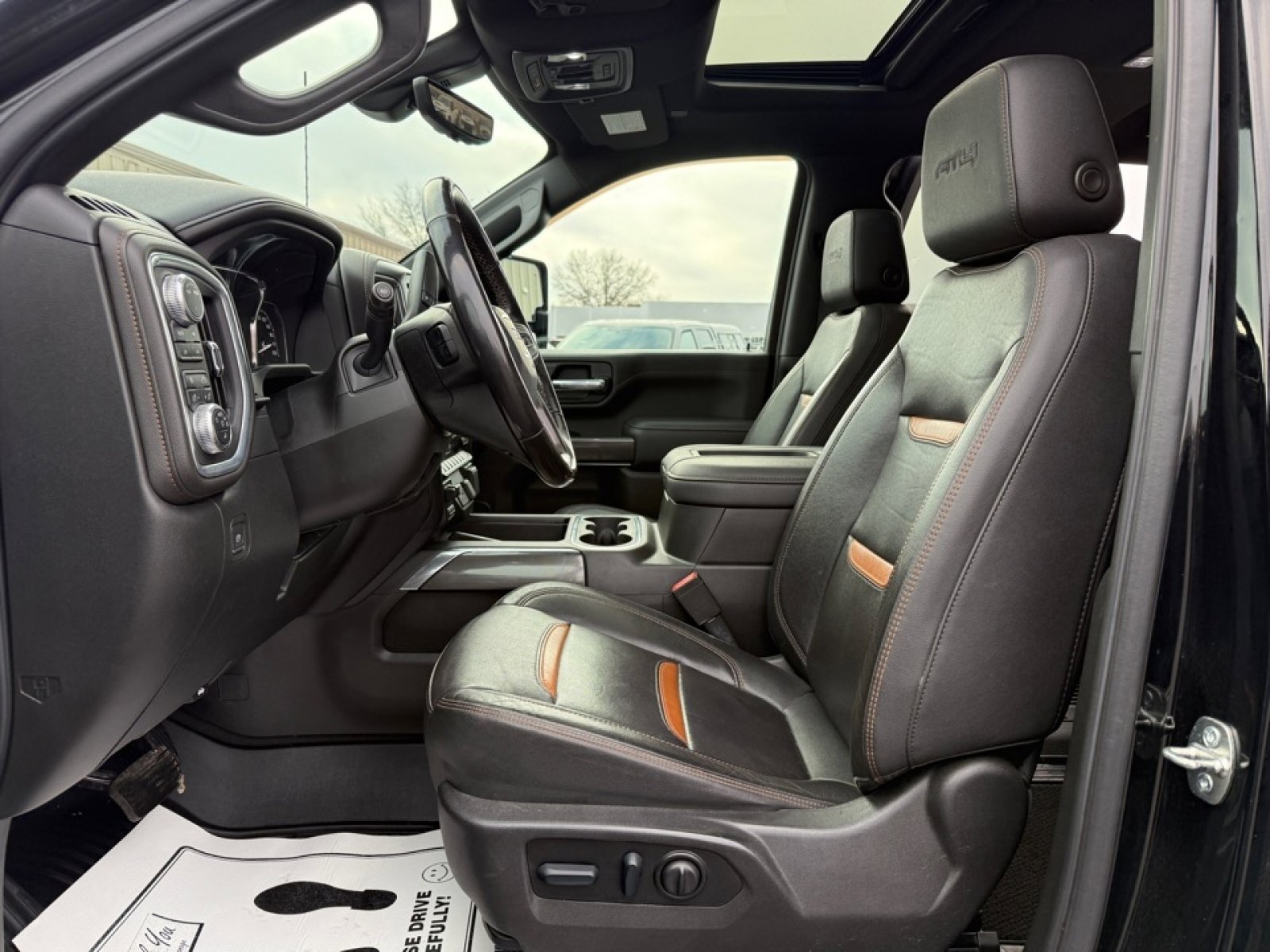 Used 2022 GMC Sierra 2500 AT4 w/ AT4 Preferred Package image 10