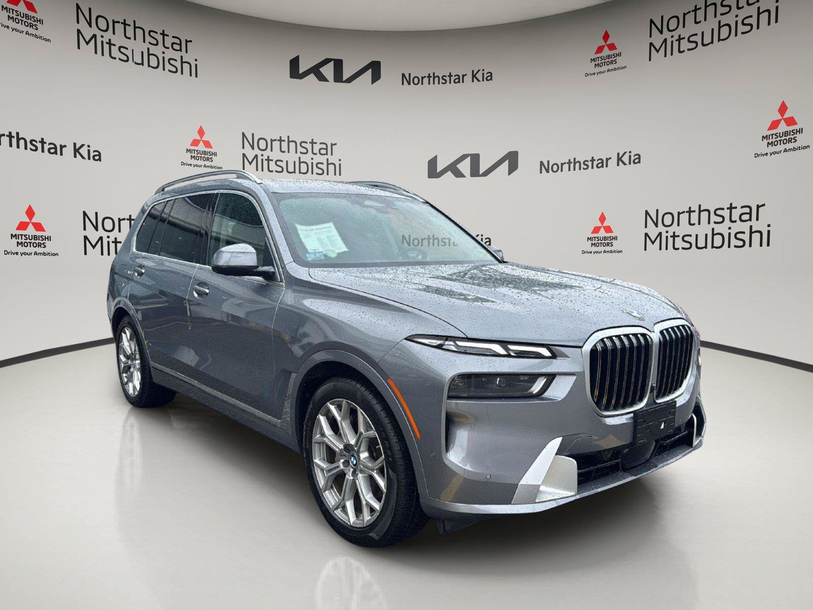 Used 2025 BMW X7 xDrive40i AWD/4WD image 11