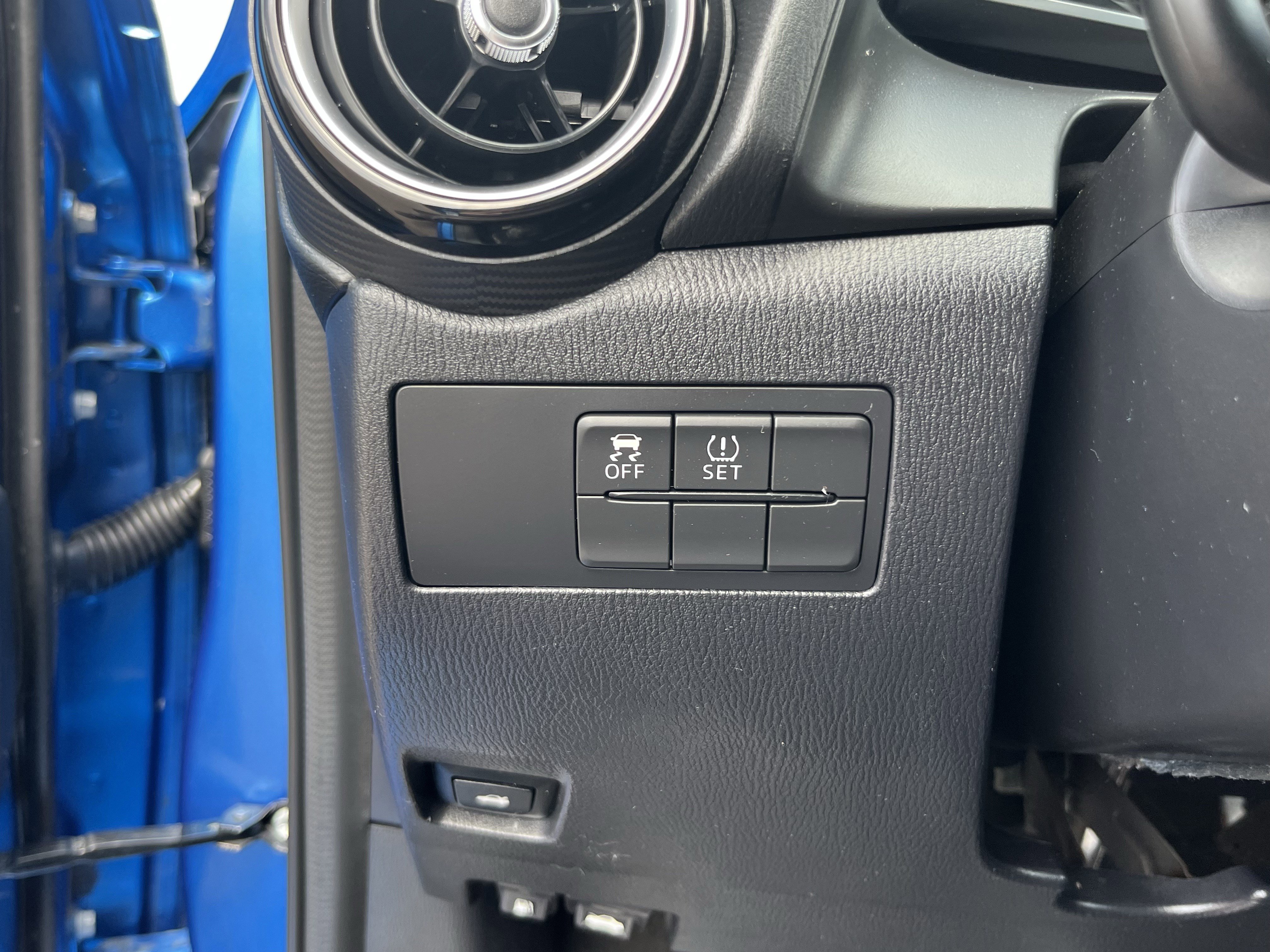 Used 2017 Toyota Yaris iA FWD image 25