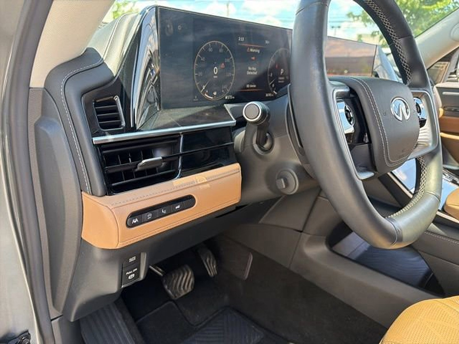 Used 2025 INFINITI QX80 Sensory AWD/4WD image 25