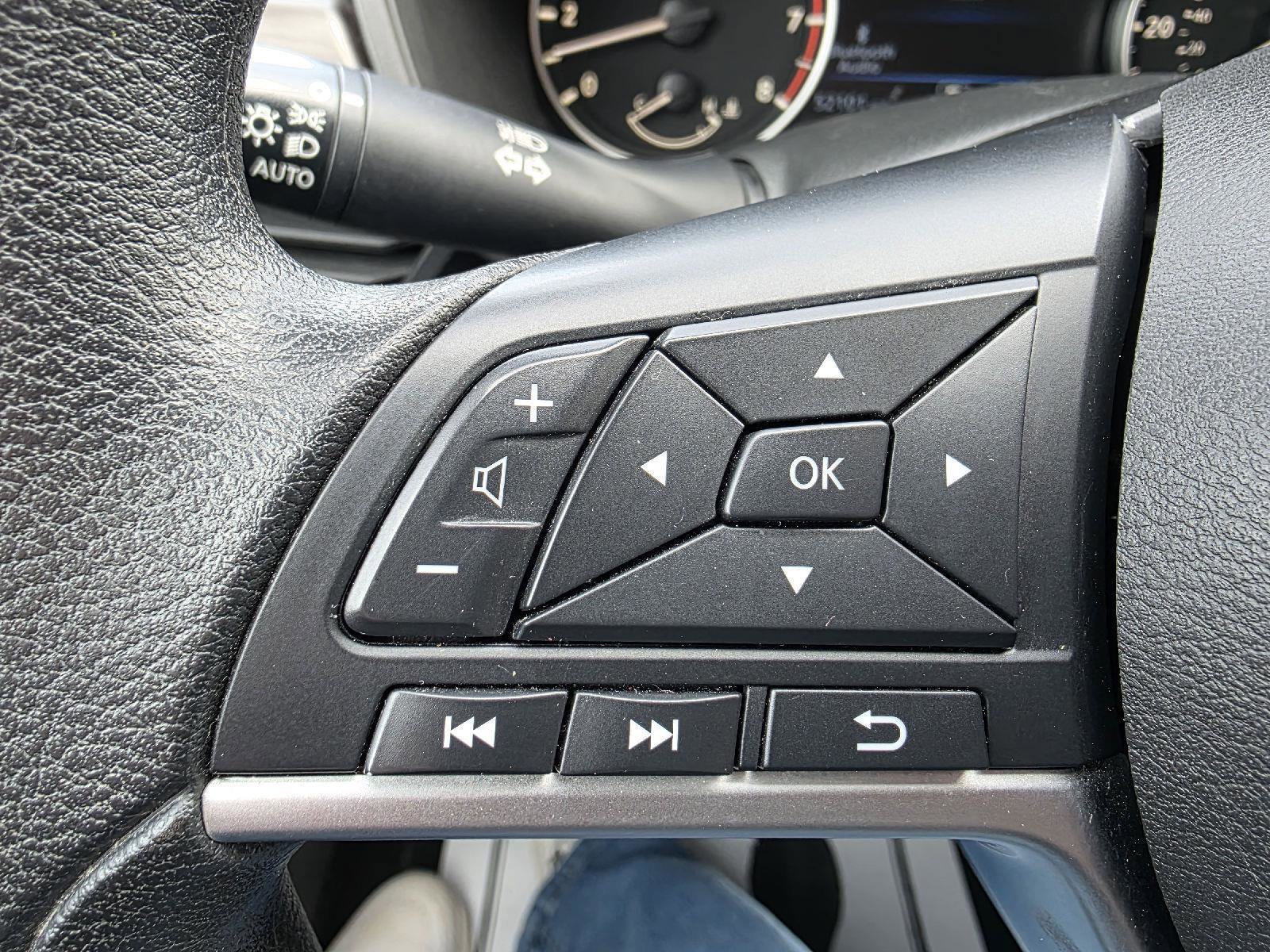 Used 2024 Nissan Altima 2.5 SV image 15