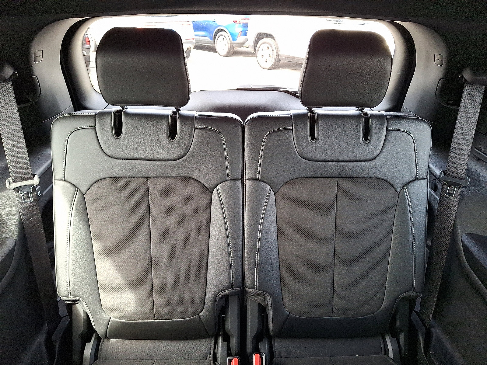 Used 2022 Jeep Grand Cherokee L Laredo image 11