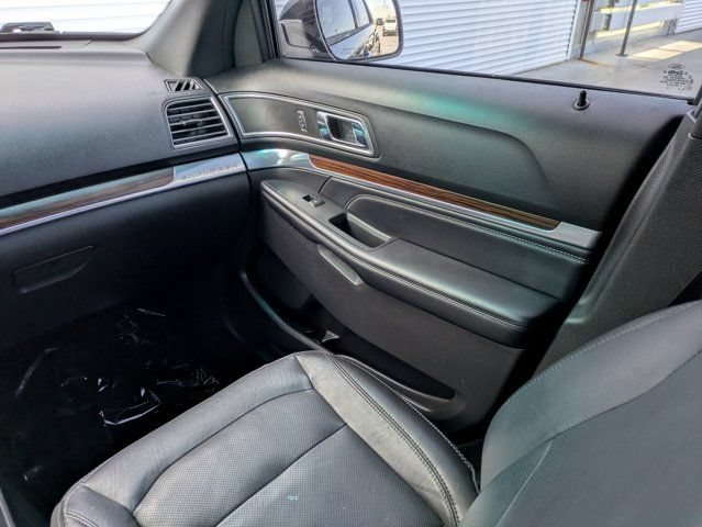 Used 2017 Ford Explorer Limited FWD image 19