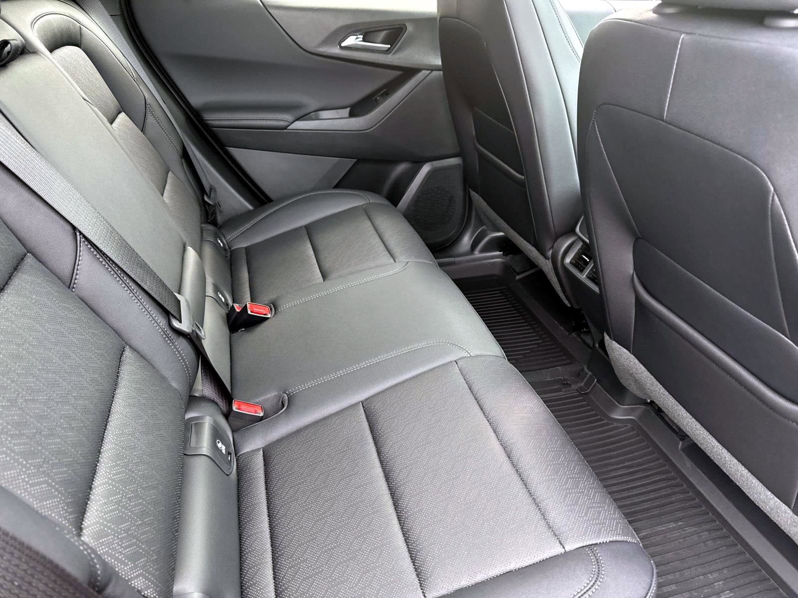 New 2026 Chevrolet Equinox LT w/ Convenience Package II image 11