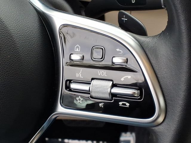 Used 2021 Mercedes-Benz GLC 300 4MATIC image 10