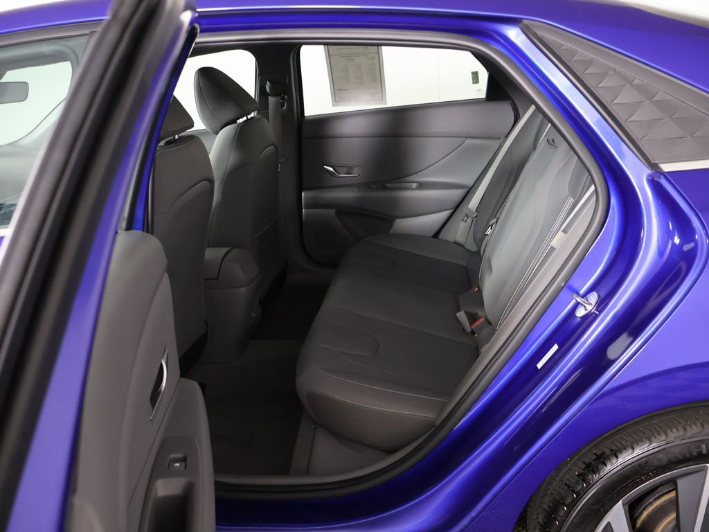 Used 2024 Hyundai Elantra SEL w/ Convenience Package FWD image 40