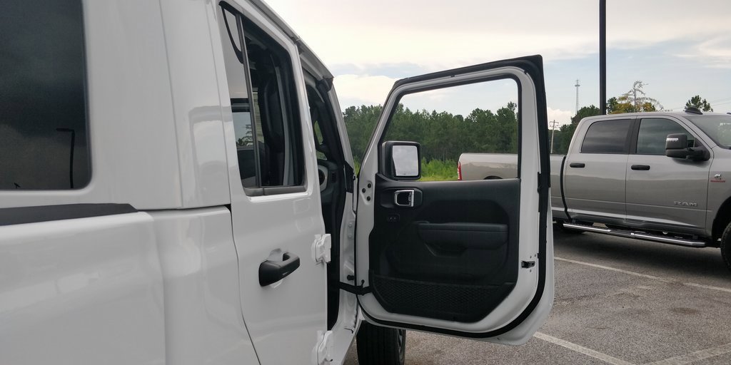 New 2025 Jeep Gladiator Sport image 49