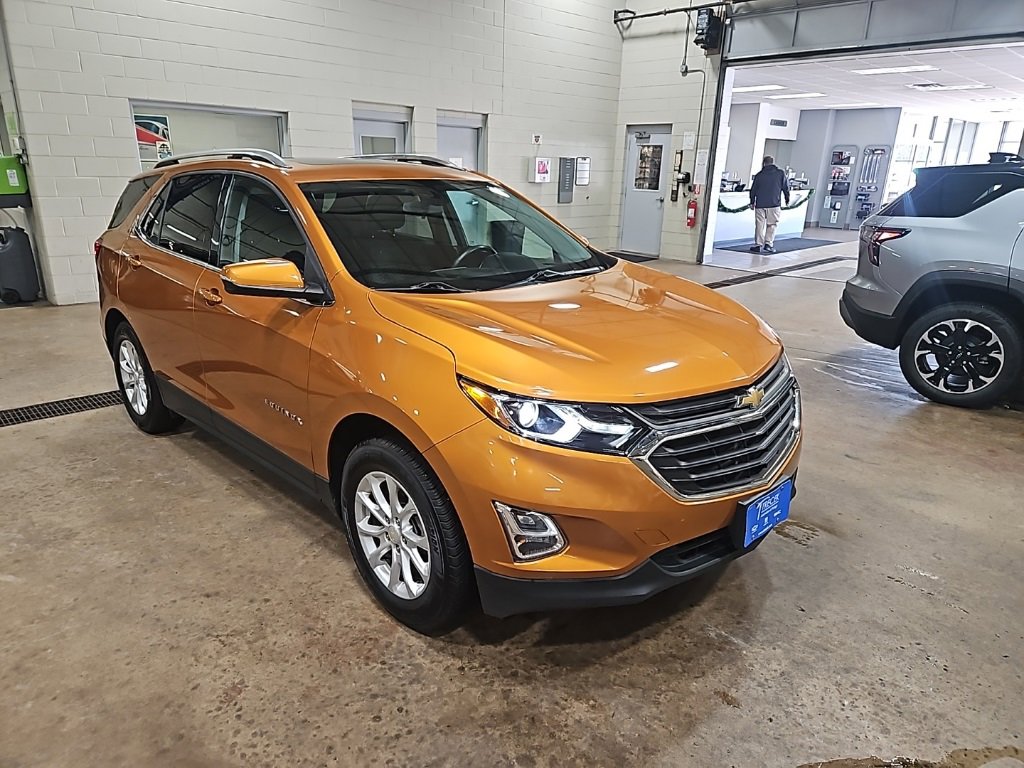 Used 2018 Chevrolet Equinox LT w/ Sun & Infotainment Package image 9