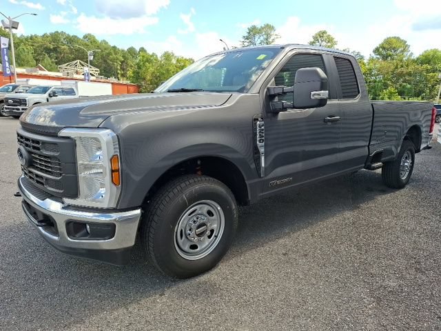 Used 2025 Ford F250 XL RWD image 7