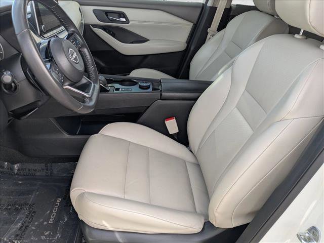 Used 2023 Nissan Rogue SV w/ SV Premium B Package image 16