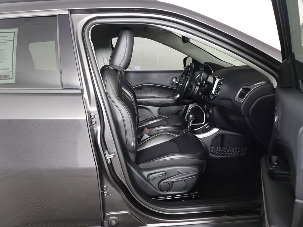 Used 2019 Jeep Compass Latitude w/ Popular Equipment Group image 27