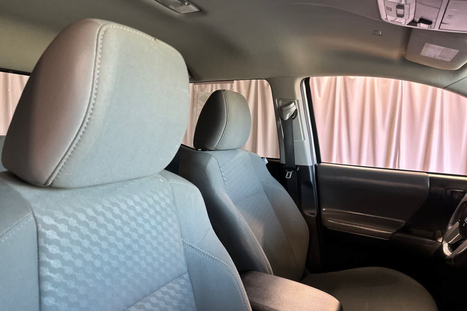 Used 2021 Toyota Tacoma SR5 RWD image 18