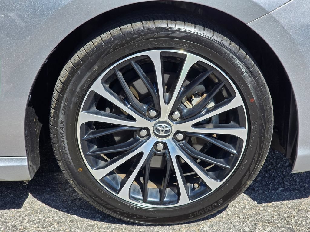 Used 2019 Toyota Camry SE FWD image 19