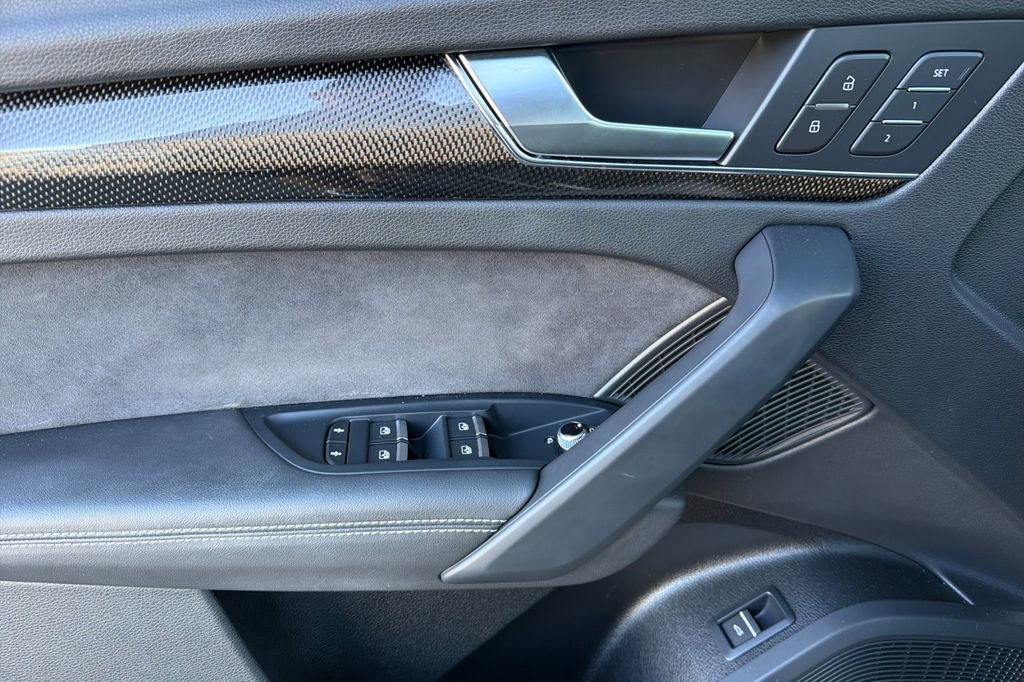 Used 2021 Audi SQ5 Premium Plus w/ Premium Plus Package AWD/4WD image 11