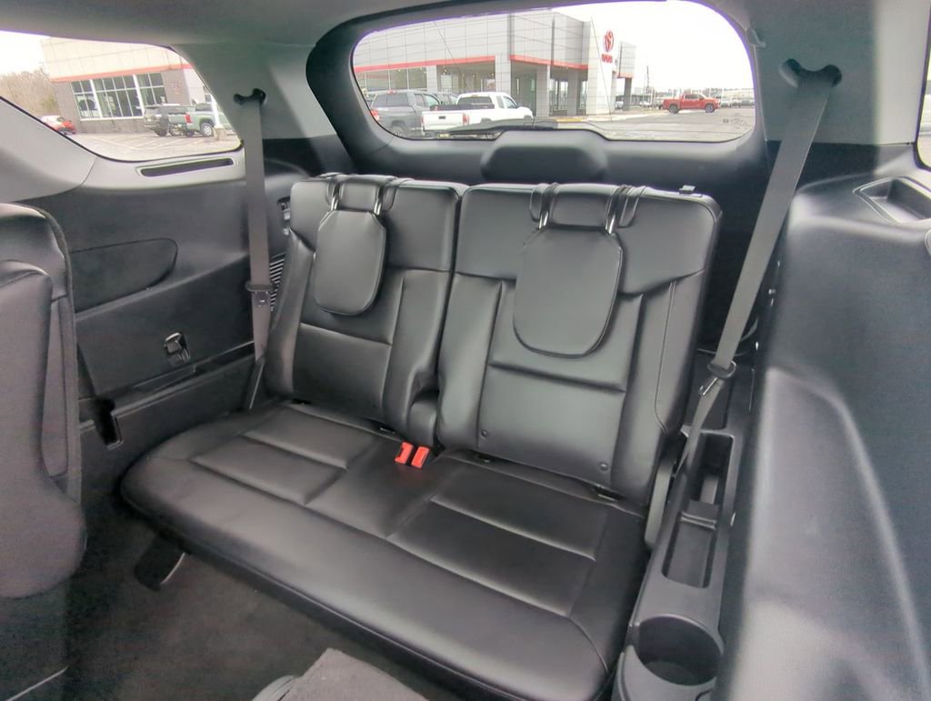 Used 2023 Ford Explorer XLT w/ Equipment Group 202A image 31