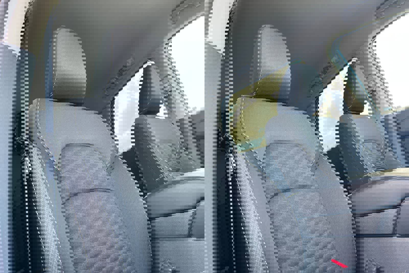 Used 2025 Nissan Pathfinder S image 20