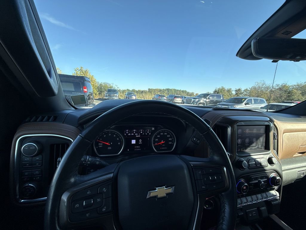 Certified 2021 Chevrolet Silverado 1500 High Country w/ Technology Package image 16
