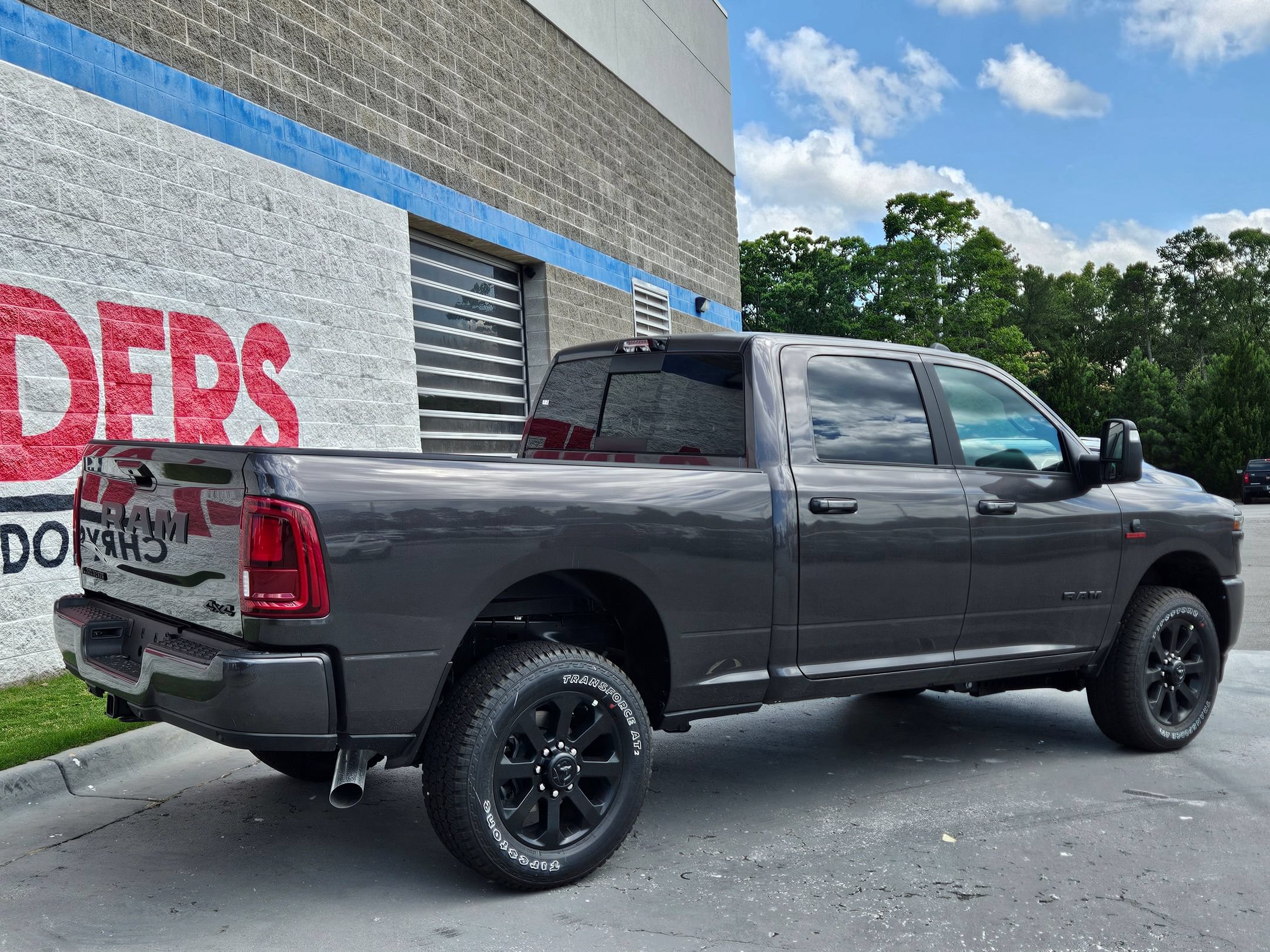 New 2026 RAM 2500 Laramie w/ Night Edition AWD/4WD image 7