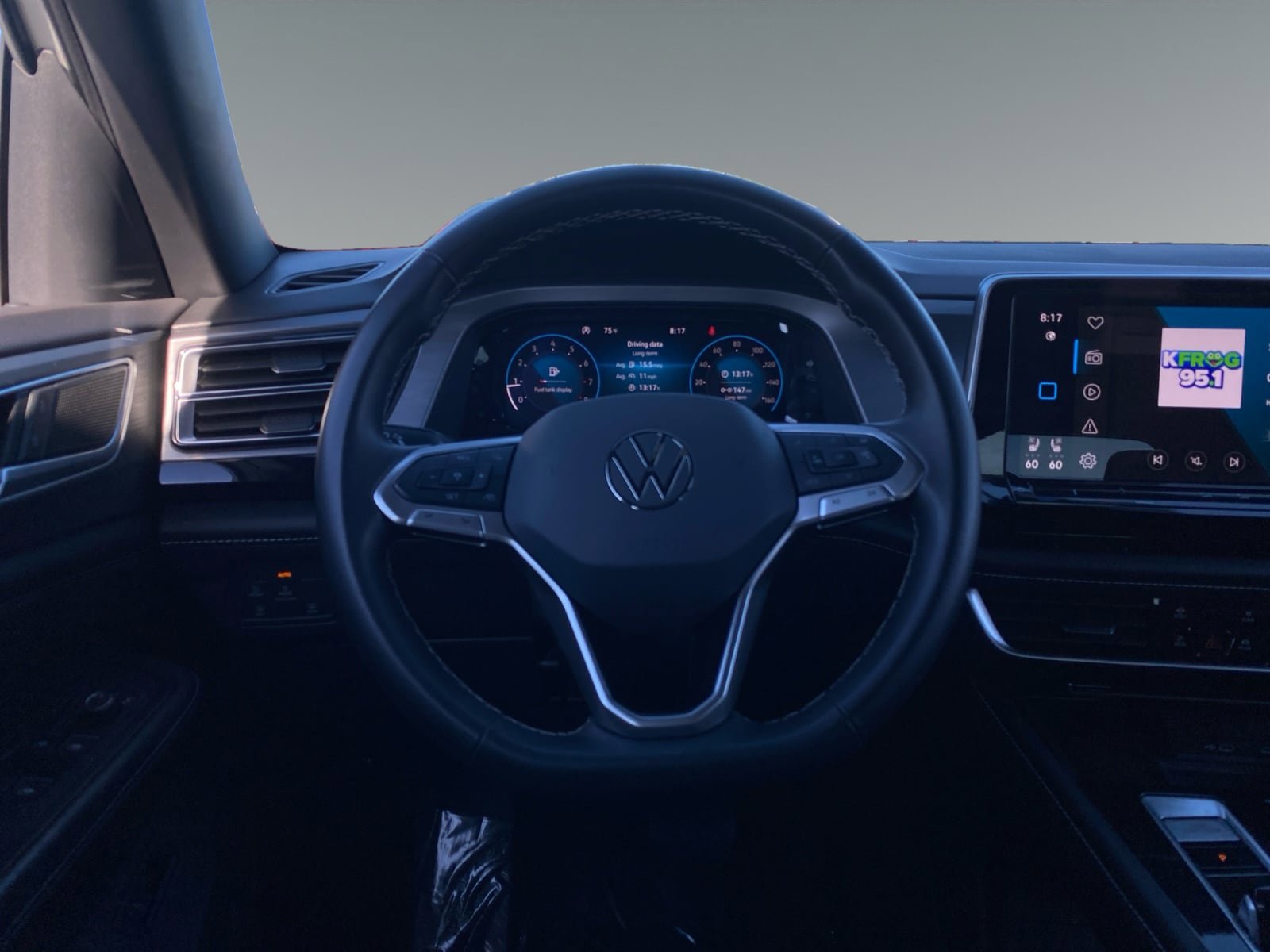 Used 2024 Volkswagen Atlas Cross Sport SE image 12