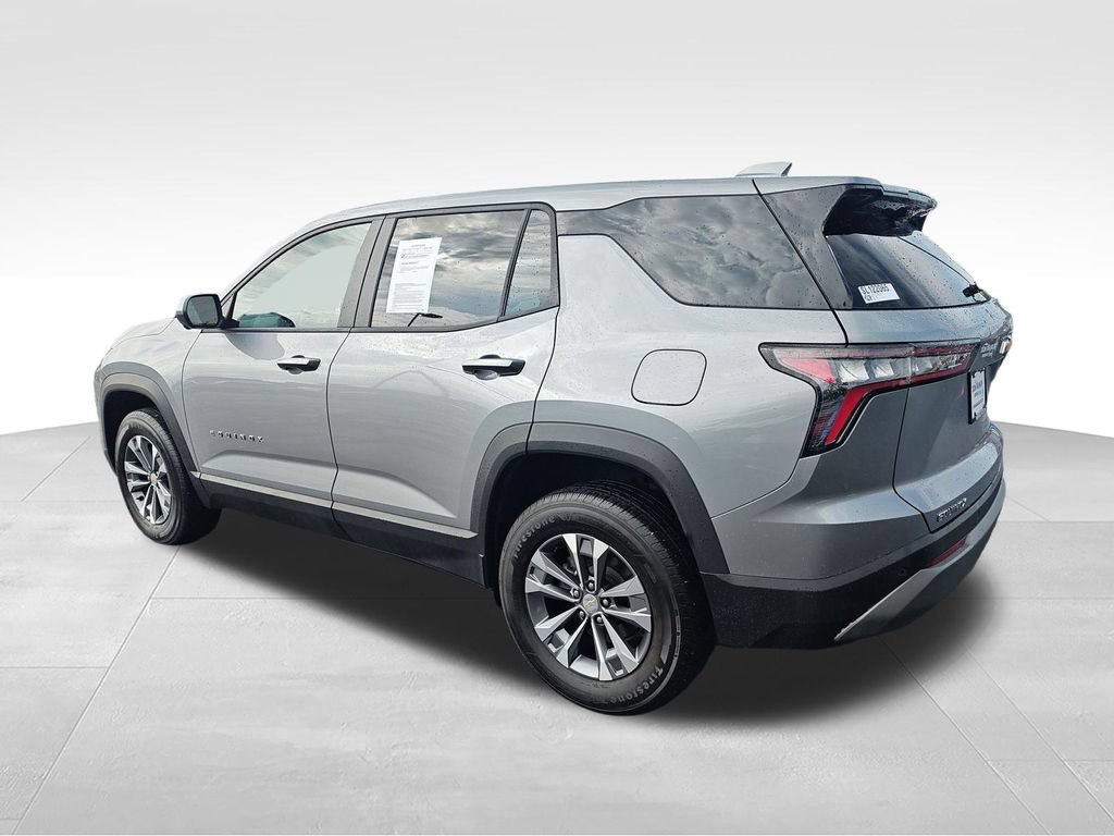 Used 2025 Chevrolet Equinox LT w/ Safety and Technology Package FWD image 3
