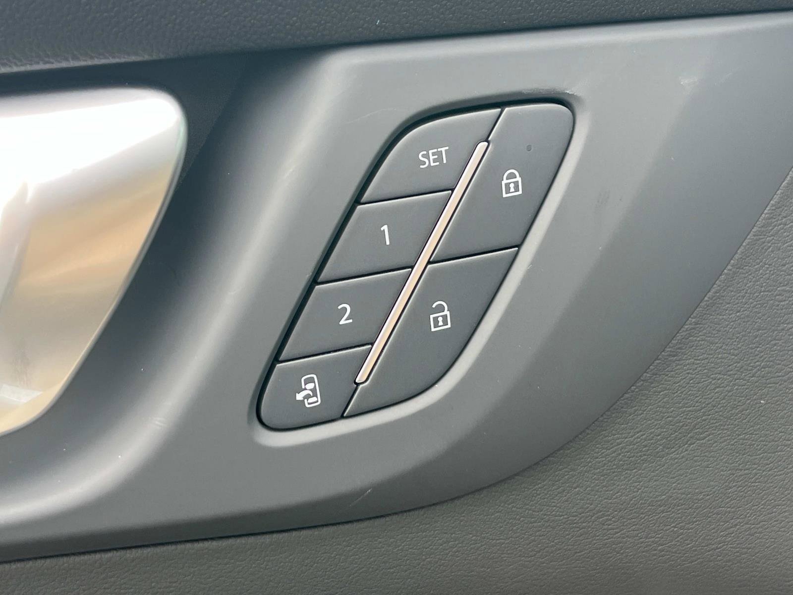 New 2026 Buick Enclave Preferred w/ Power Package image 27