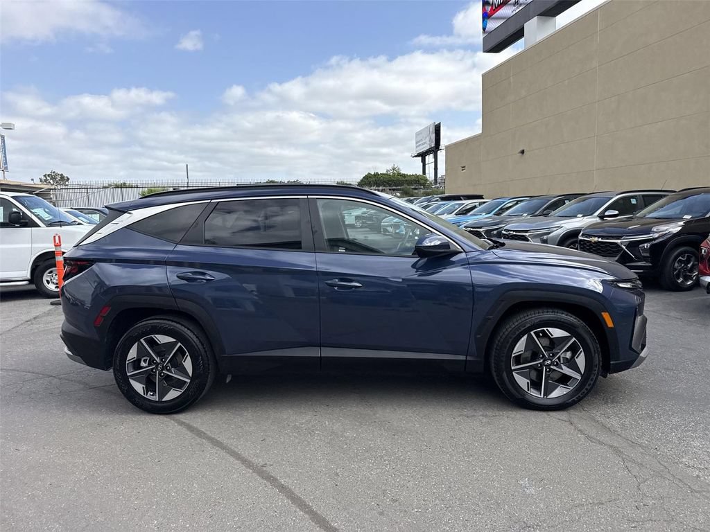 Used 2025 Hyundai Tucson SEL FWD image 2