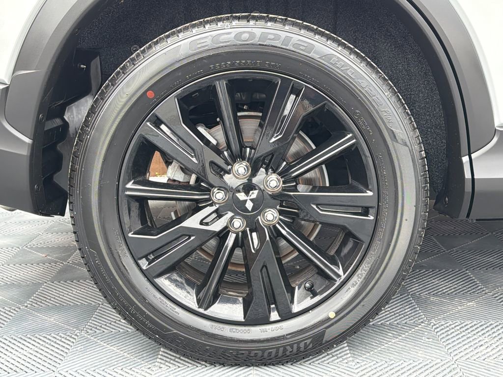 Used 2024 Mitsubishi Eclipse Cross LE image 18